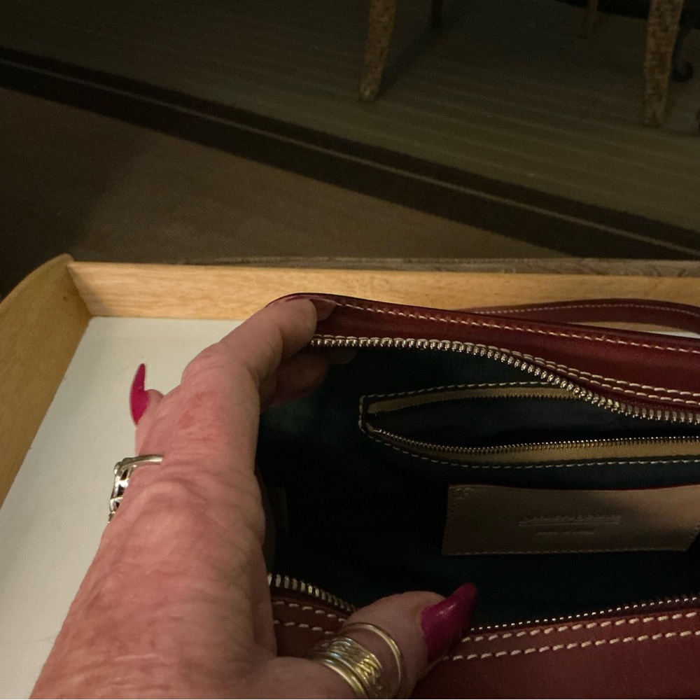 Gorgeous Vintage NWOT Dooney & Bourke Elegant Red/Maroon/Wine Leather Handbag - Picture 4 of 4